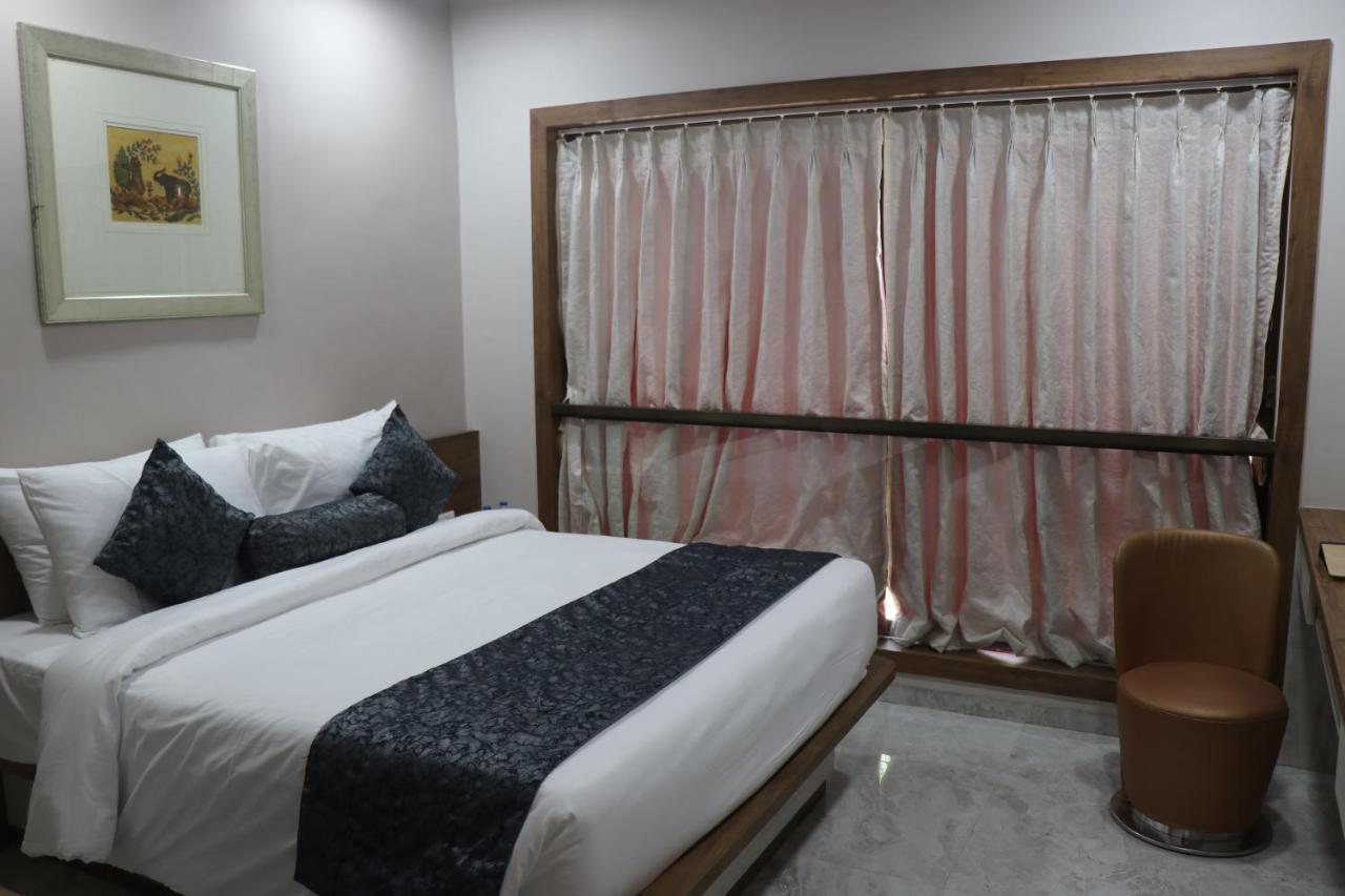 Nest Beacon Resort Daman Ngoại thất bức ảnh
