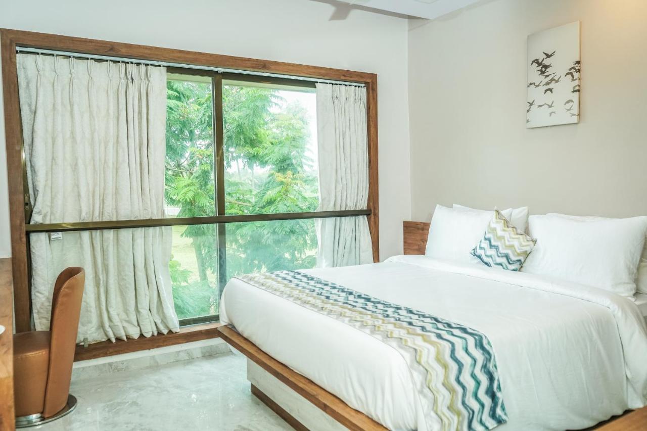 Nest Beacon Resort Daman Ngoại thất bức ảnh