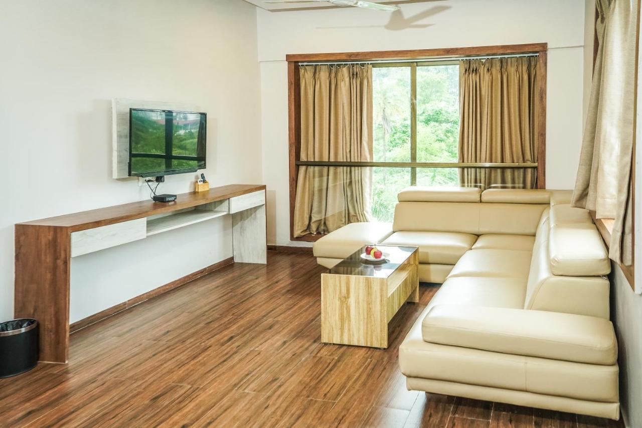 Nest Beacon Resort Daman Ngoại thất bức ảnh